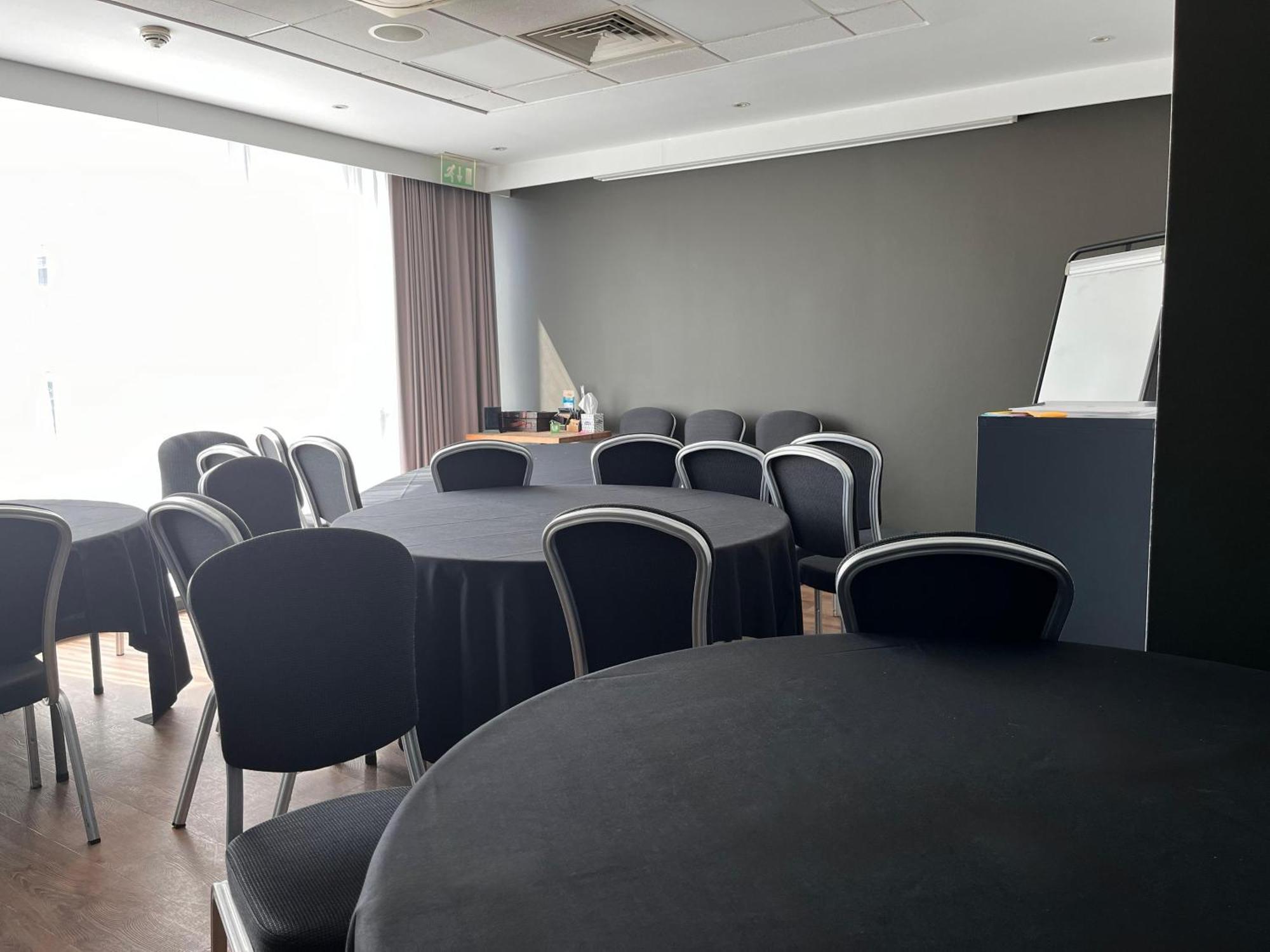 pentahotel Derby Buitenkant foto